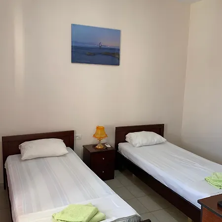 Ylli Cunaj Apartment Sarande