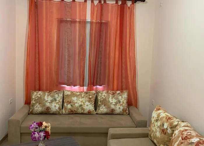 Ylli Cunaj Apartment *